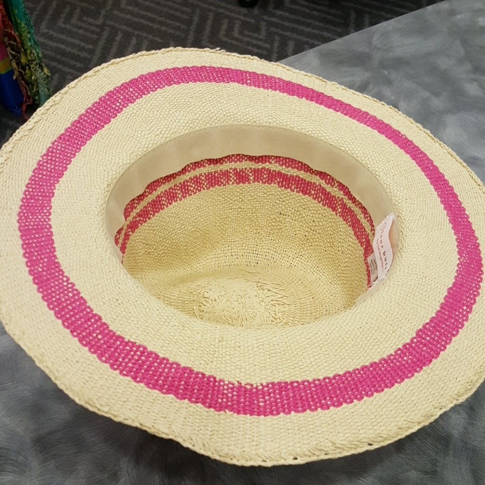 Pink hat - Picture 4 of 4